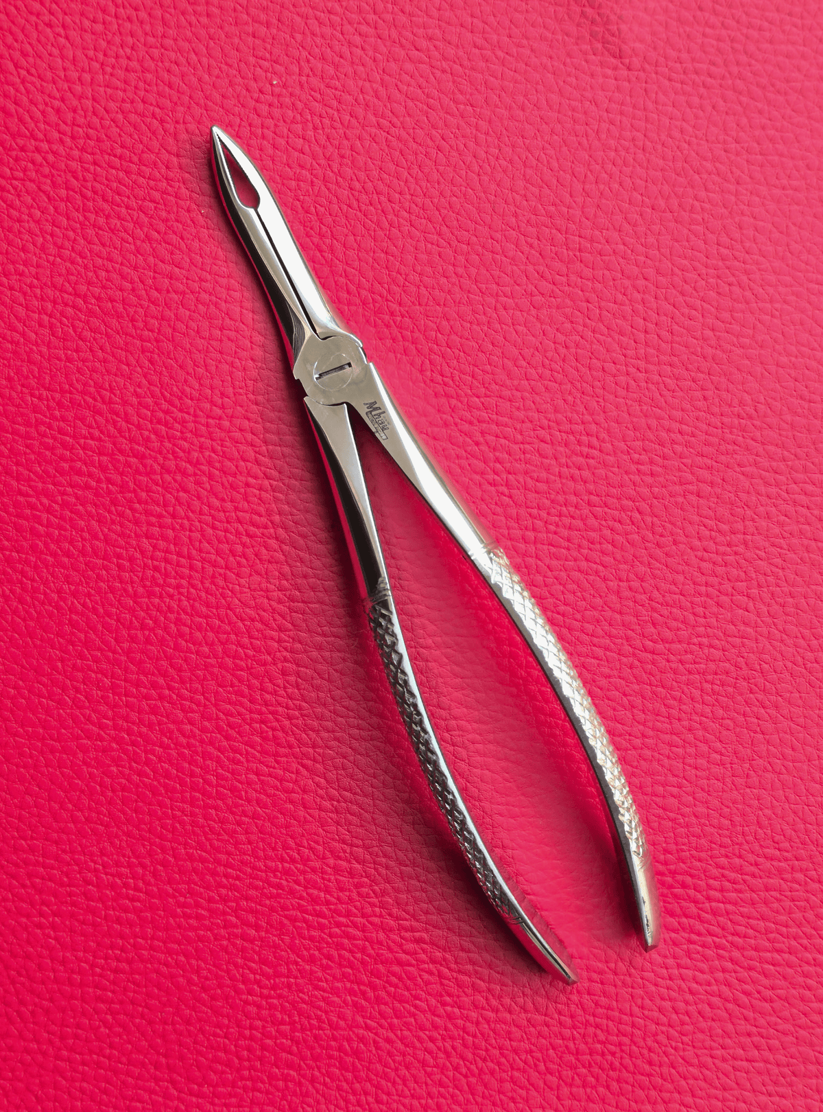 Narrow Jaw Extraction Forceps 7.5"