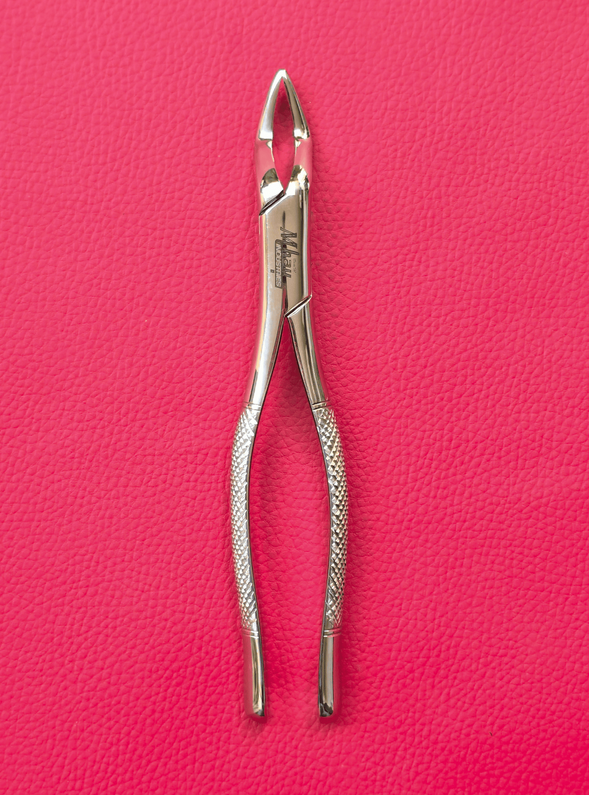 Offset Wolf Tooth Forceps 7″