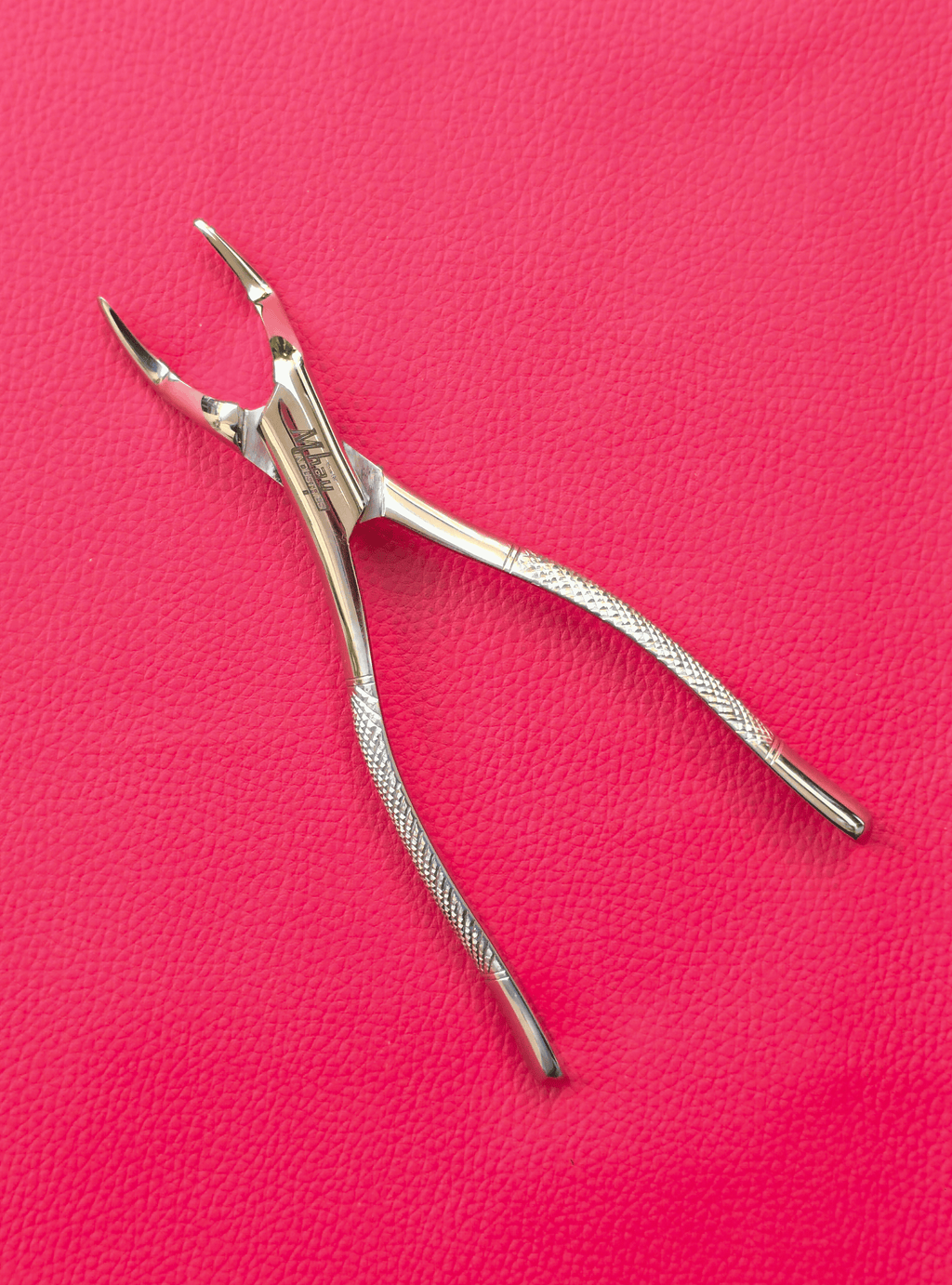 Offset Wolf Tooth Forceps 7″